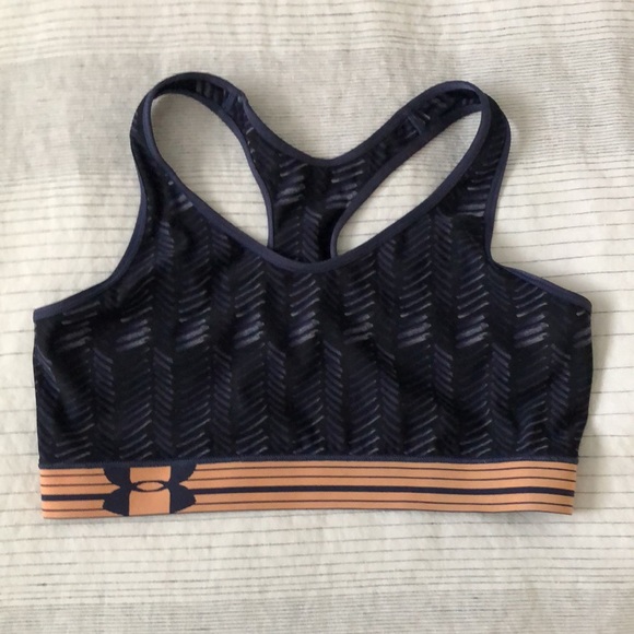 Two pack. Nike and Under Armour sports bras. Size L. - Picture 5 of 6